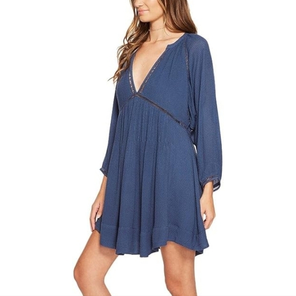 Free People Blue 3/4 Sleeve Relaxed Blouse Med Deep V Cut - Picture 8 of 9